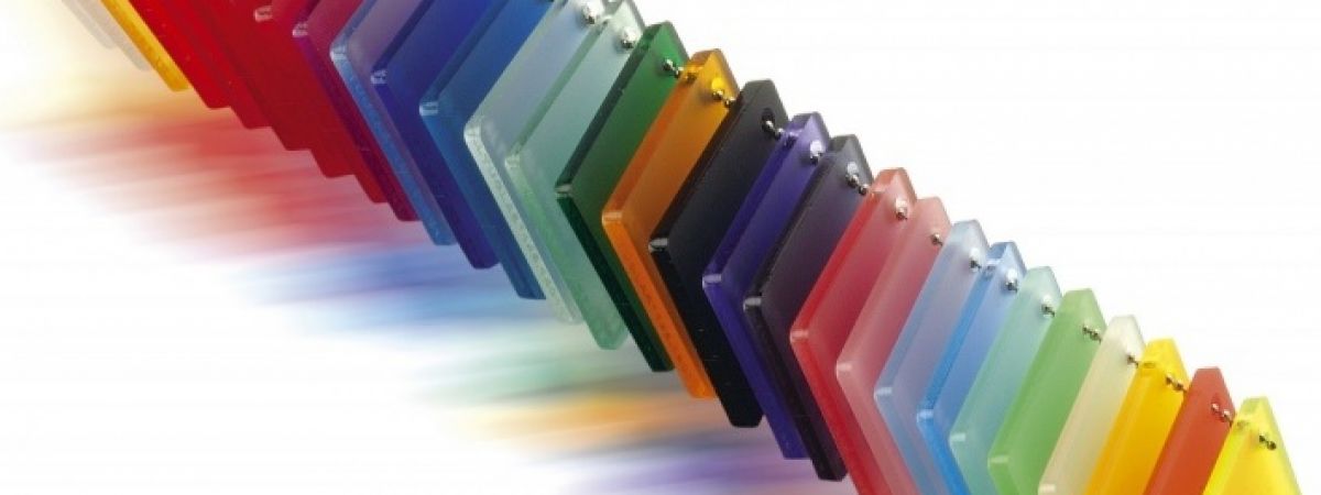 Rivestire mobili con pannelli plexiglass