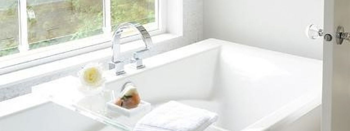 Arredo bagno in plexiglass